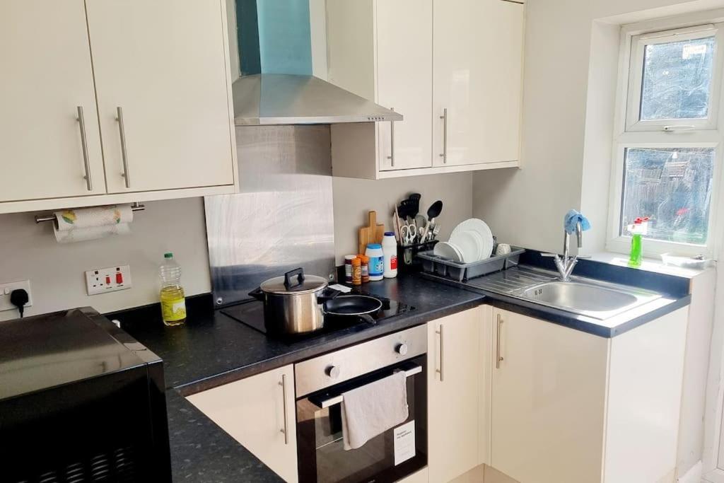 Stylish Apartment, Self Check-In, Ideal 4 Contractors, 25Mins To Gatwick Airport Thornton Heath Exteriér fotografie