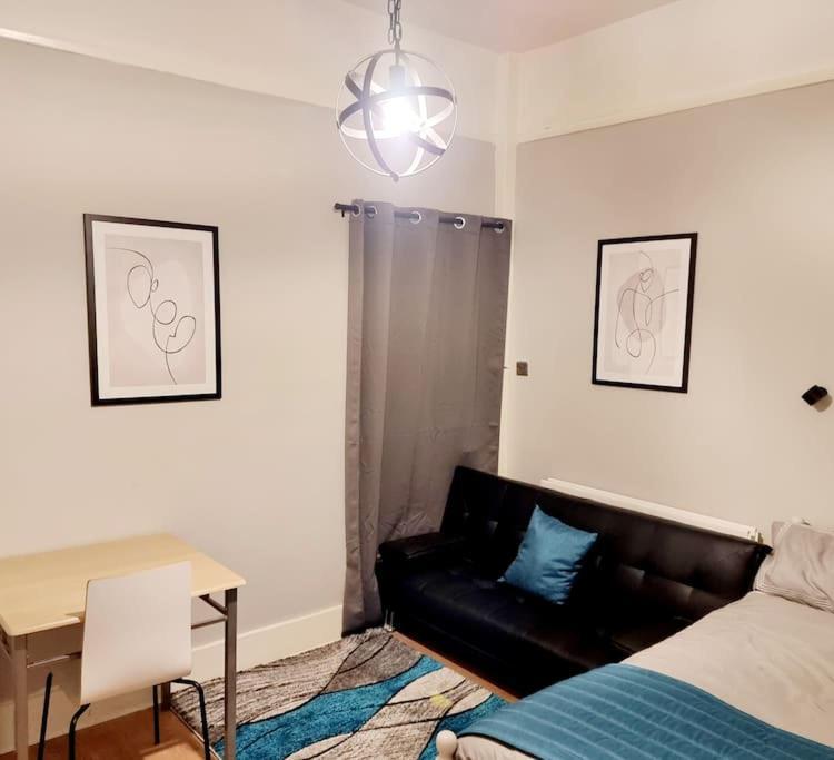 Stylish Apartment, Self Check-In, Ideal 4 Contractors, 25Mins To Gatwick Airport Thornton Heath Exteriér fotografie